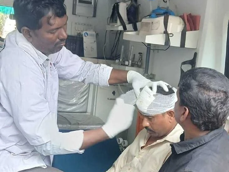 రెండు ద్విచక్ర వాహనాలు ఢీకొని వ్యక్తికి తీవ్ర గాయాలు