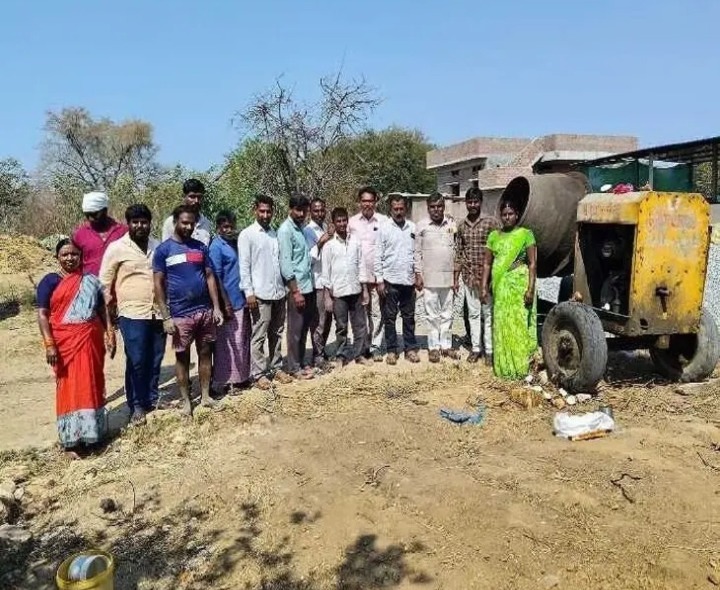 అడవి లింగాలలో సీసీ రోడ్డు ప్రారంభం