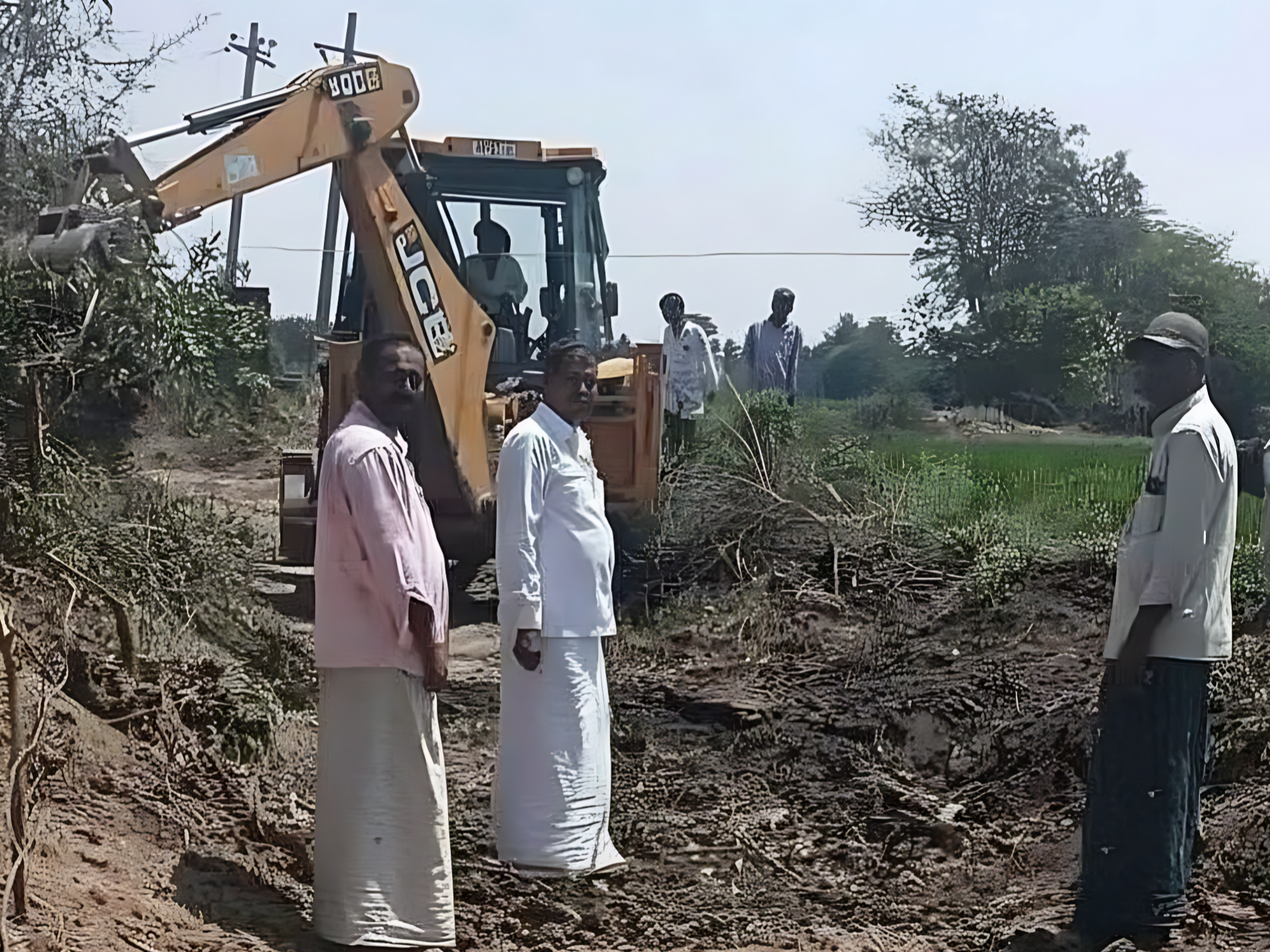 కేటిదొడ్డిలో రైతుల బాట సరిచేత