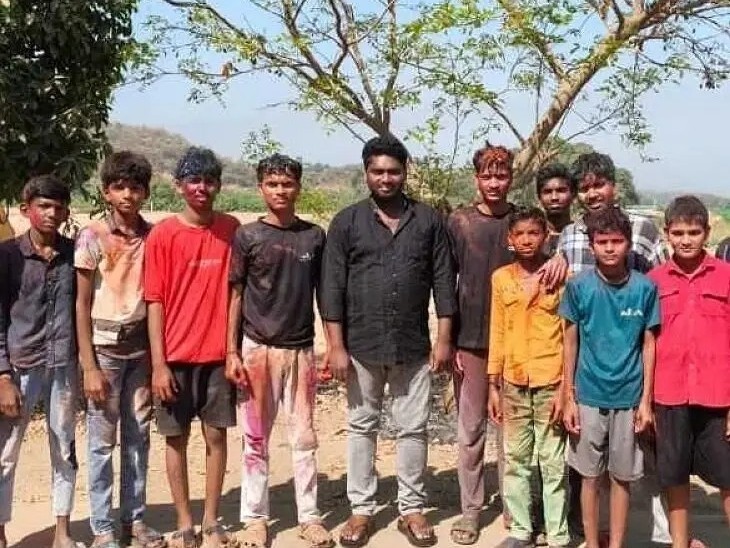 అంబరాన్ని అంటిన   హోలీ వేడుకలు