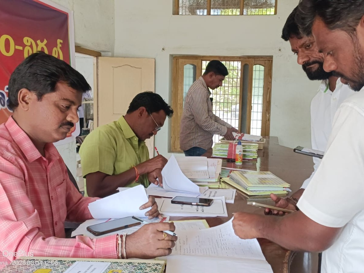 ‘పోటీ ఖర్చు వివరాలను అందజేయాలి’