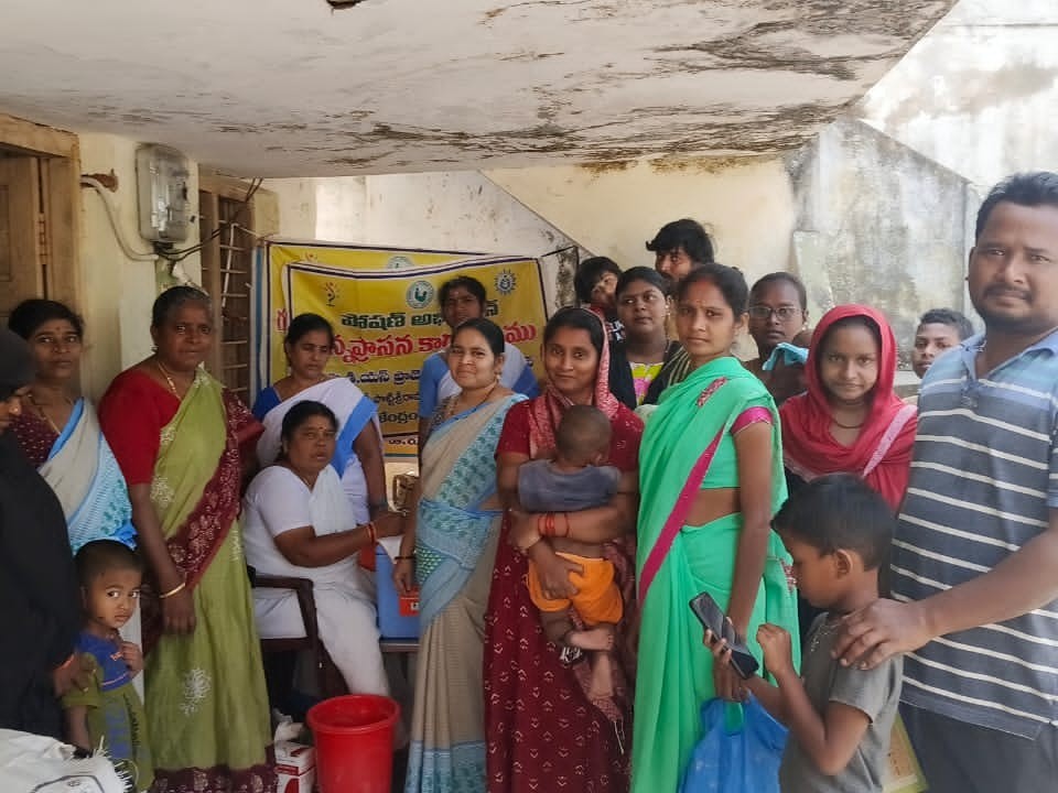 అంగన్వాడీ కేంద్రంలో పరిశుభ్రత పక్షోత్సవాలు