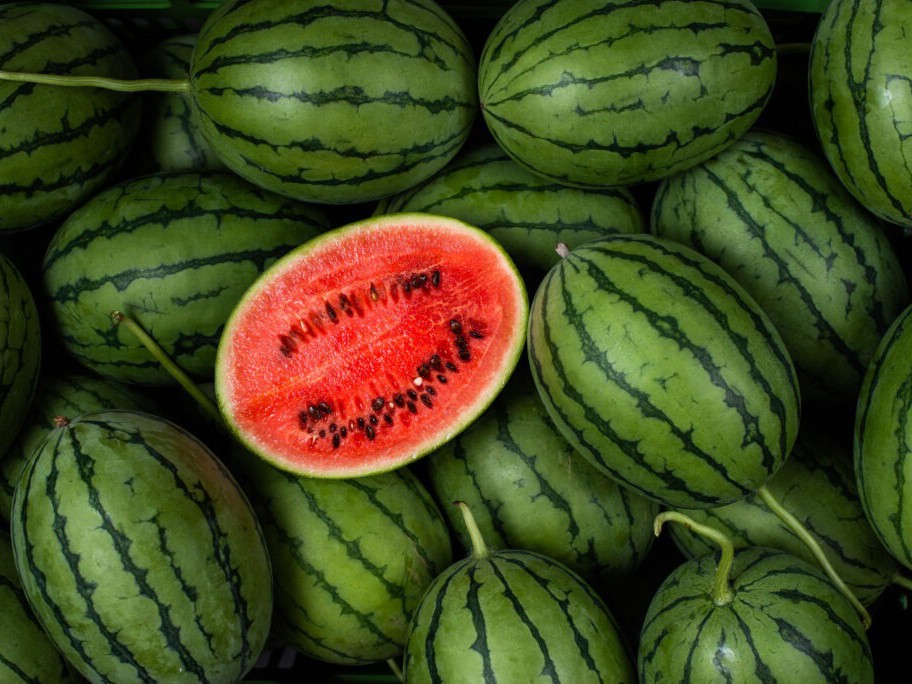 జిల్లాలో పుచ్చకాయలకు పెరిగిన డిమాండ్