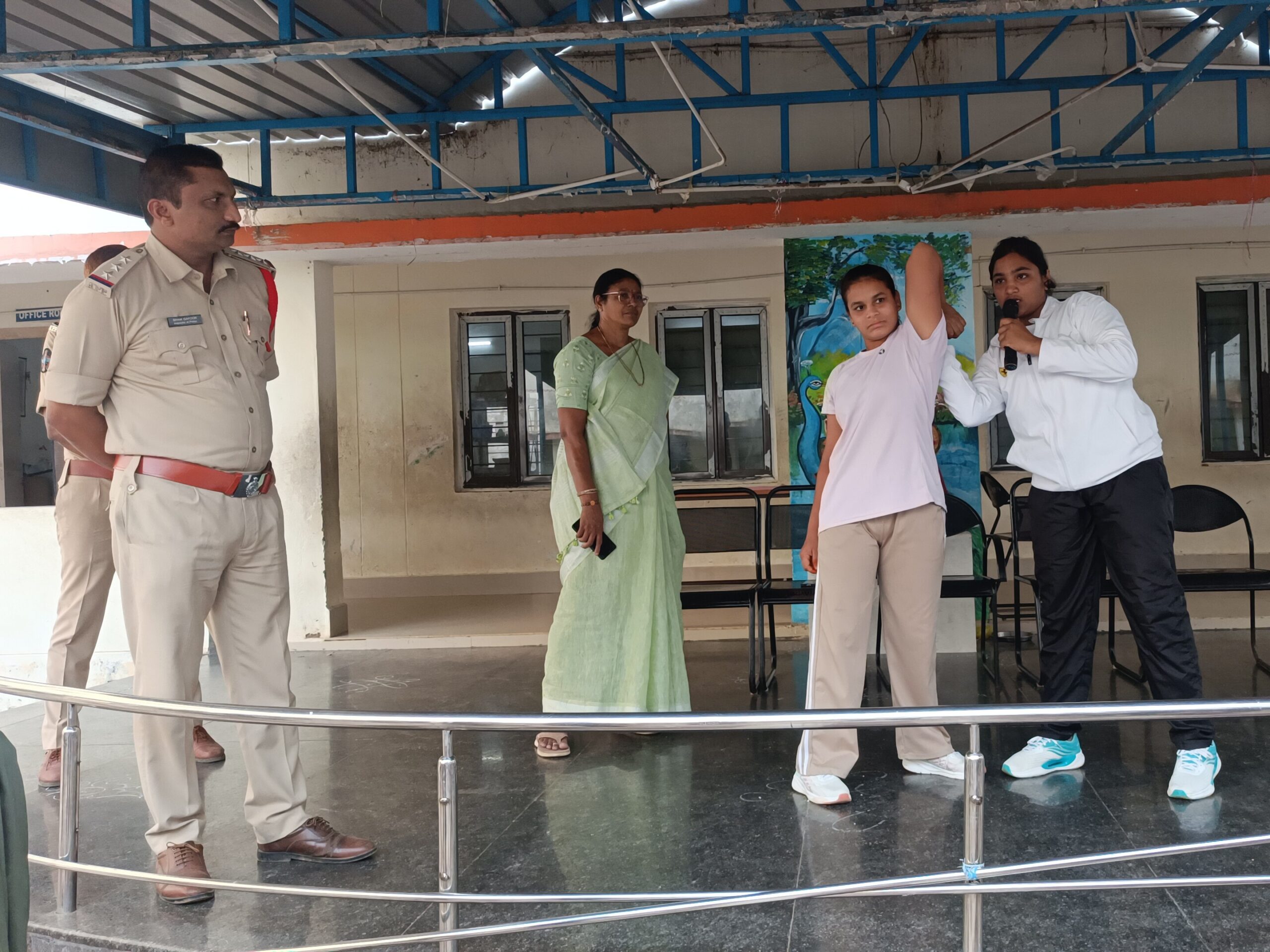 మహిళా భద్రతపై పోలీస్ శాఖ అధిక ప్రాధాన్యత