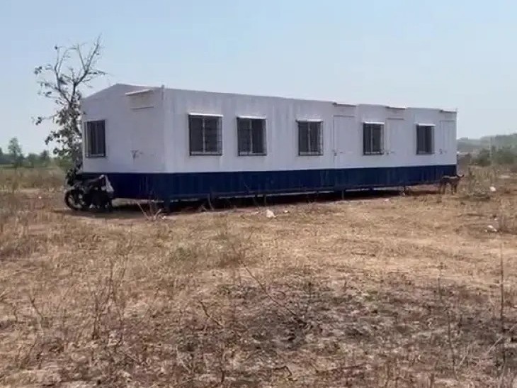 కంటైనర్‌లోకి రవాణా శాఖ కార్యాలయం