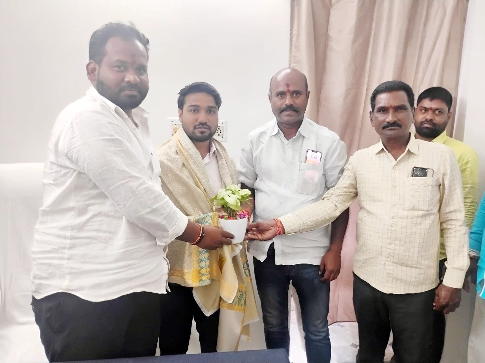 పదవీ బాధ్యతలు స్వీకరించిన మున్సిపల్ కమిషనర్‌