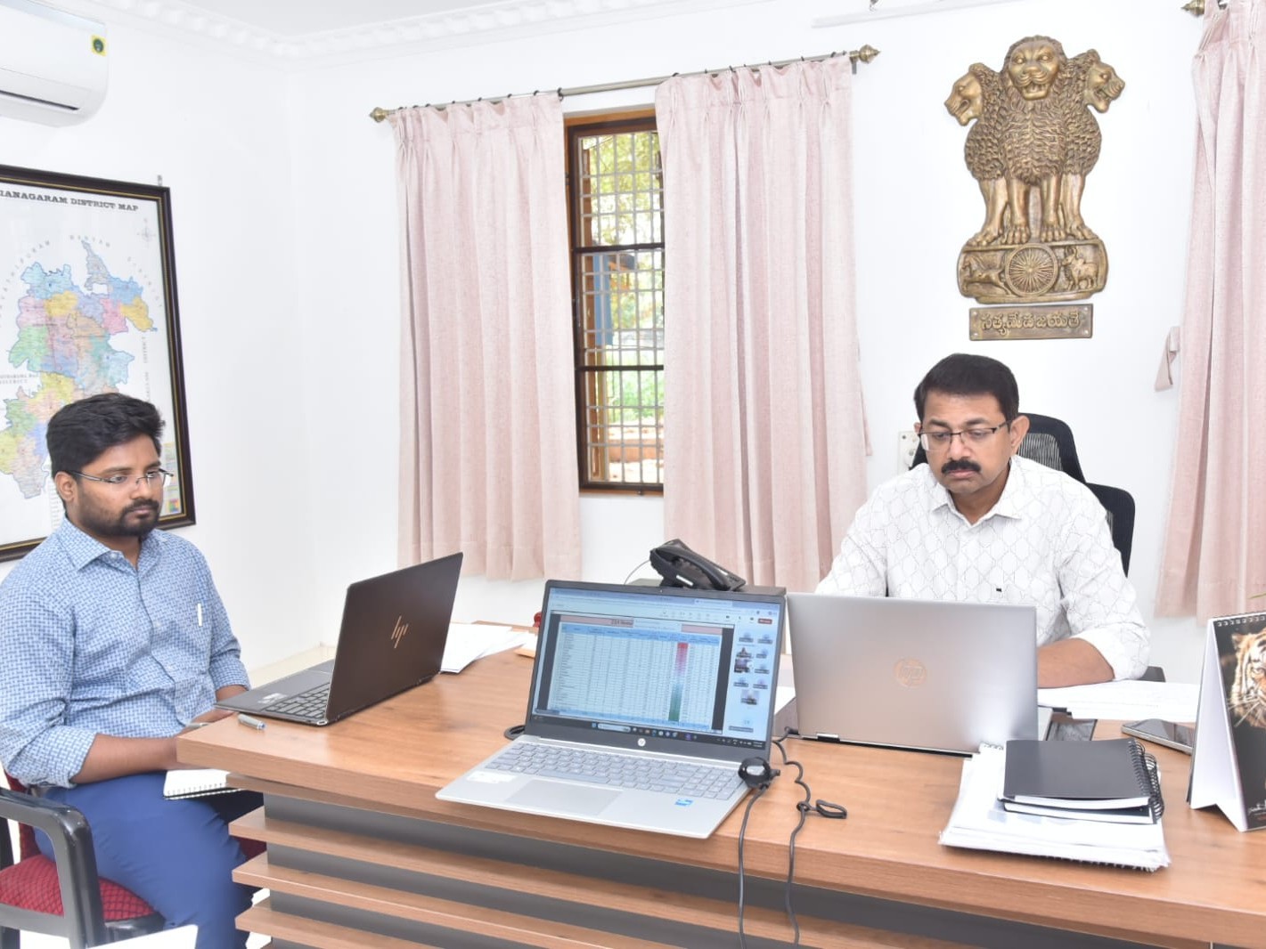 ‘పాసు పుస్తకాల పంపిణీ వేగవంతం చేయాలి’