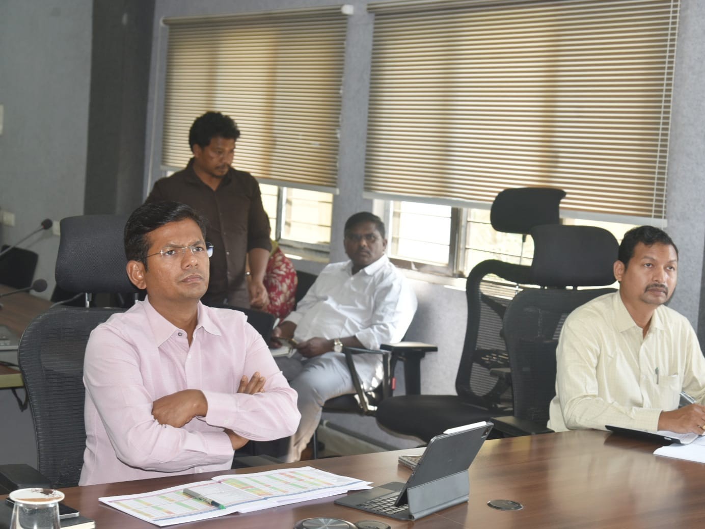 ‘నిర్ణీత గడువులోగా పరిష్కరించాలి’