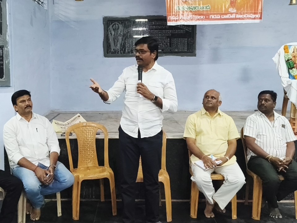 ‘హిందువులంతా కులమతాల కతీతంగా కలిసి ఉండాలి’