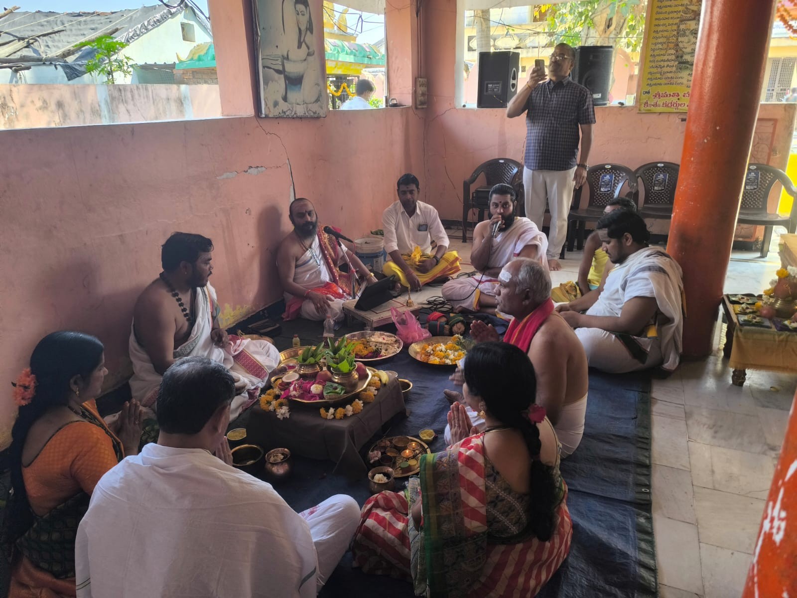 ‘ఆలయాల నిర్మాణాలతో ఆధ్యాత్మిక వాతావరణం’