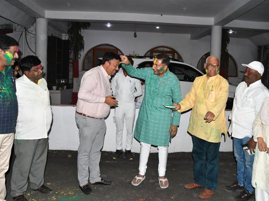 హోలీ సంబరాల్లో పాల్గొన్న కలెక్టర్