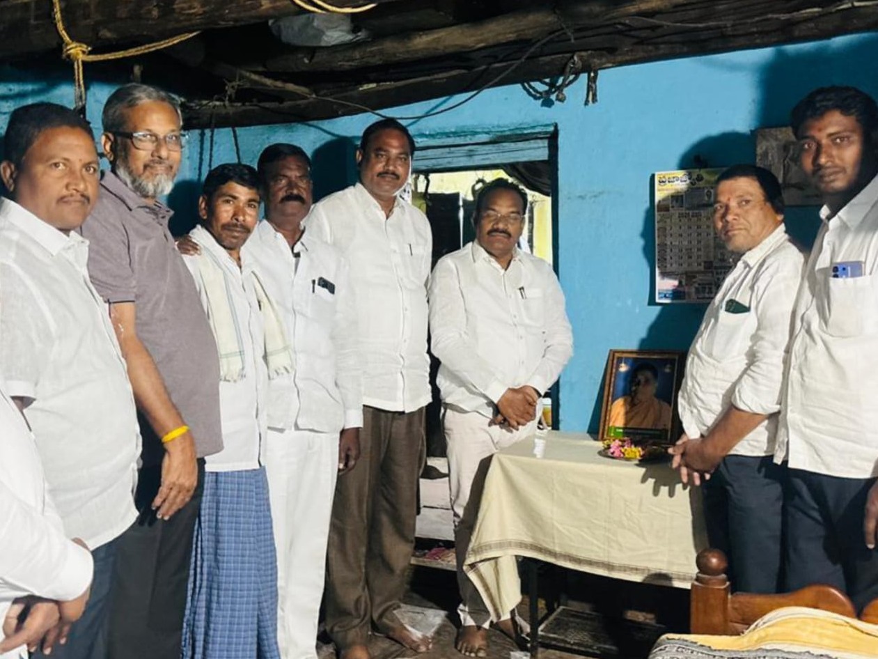 బాధిత కుటుంబానికి MP పరామర్శ..