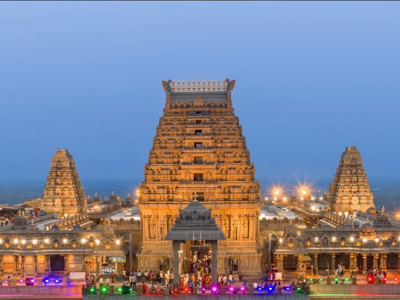 యాదాద్రి శ్రీవారికి భారీగా తగ్గిన నిత్య ఆదాయం