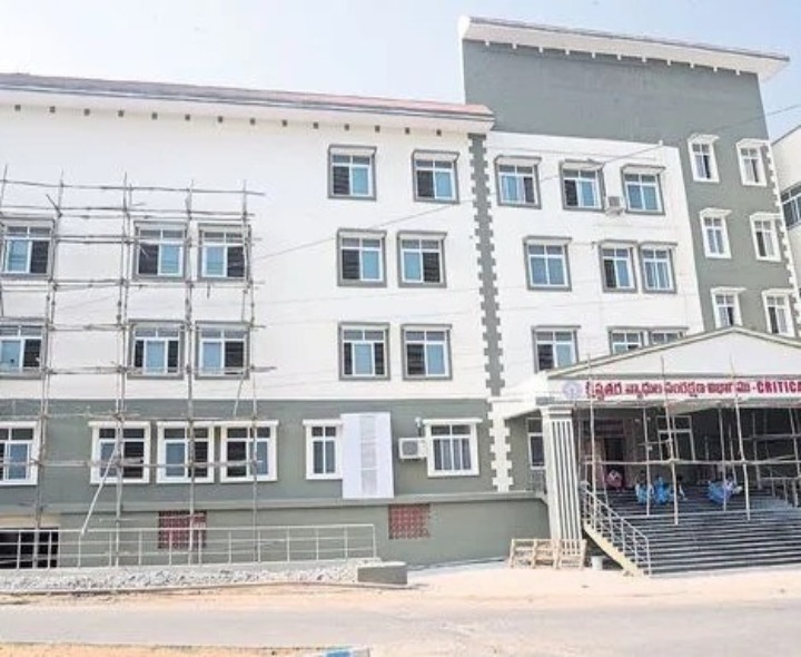 కేజీహెచ్‌లో 50 పడకల క్రిటికల్ కేర్ బ్లాక్