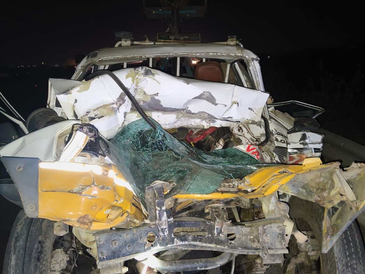 ట్రాక్టర్, బోలెరో ఢీ.. పలువురికి గాయాలు