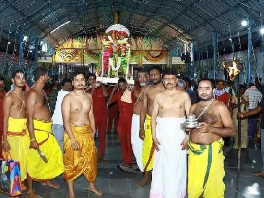 మన్యంకొండలో వైభవంగా అమ్మవారి ‘అశ్వవాహన’ సేవ