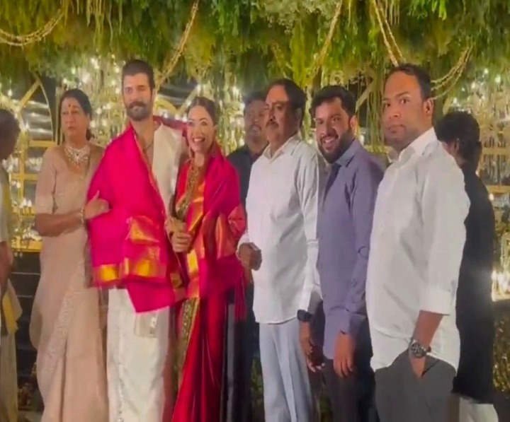 విజయ్-రష్మిక రిసెప్షన్ లో మాజీమంత్రి ఎర్రబెల్లి