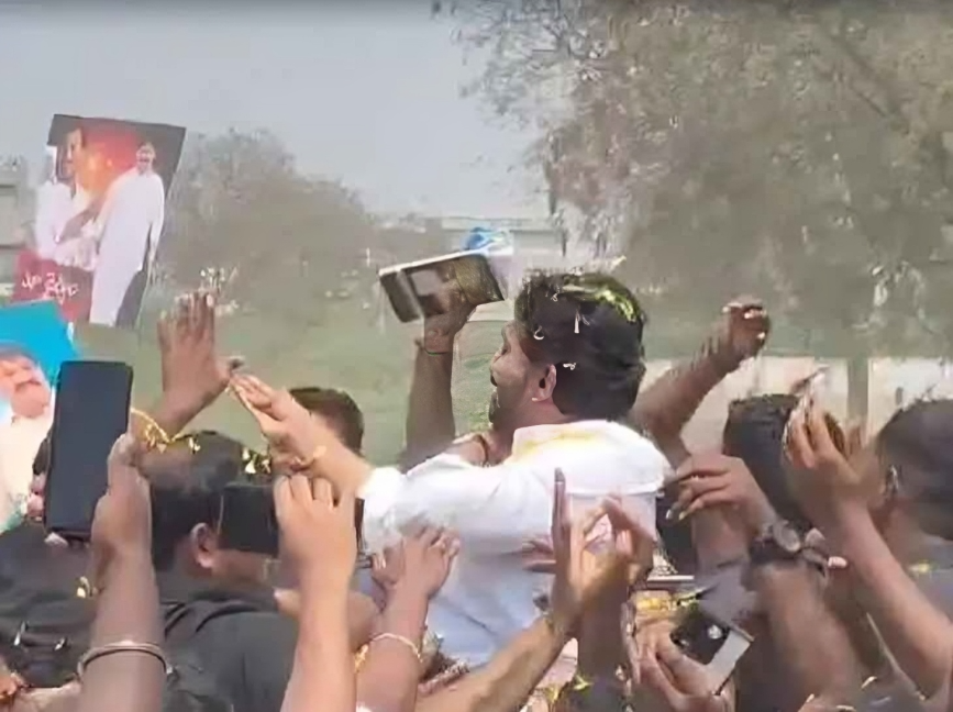 ప్రొద్దుటూరుకు చేరుకున్న జగన్..!