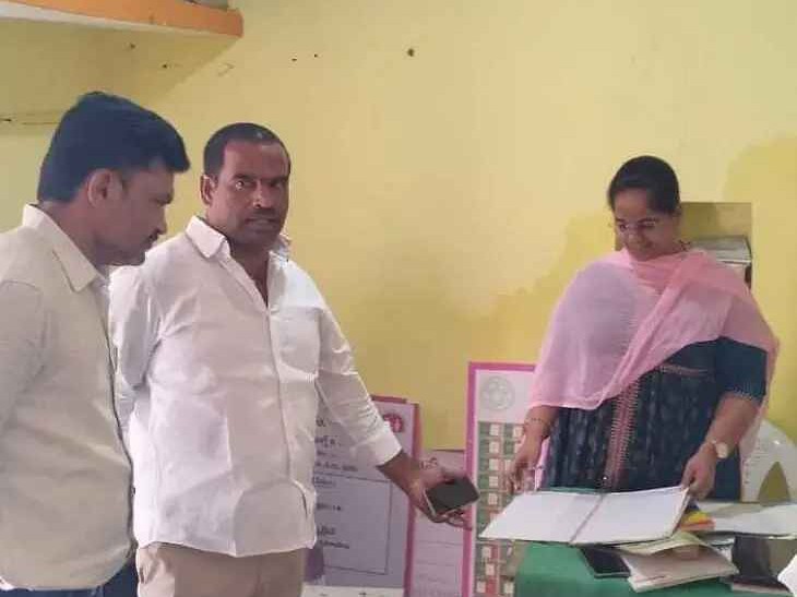 బస్తీ దవాఖానాలను తనిఖీ చేసిన మున్సిపల్ ఛైర్మన్