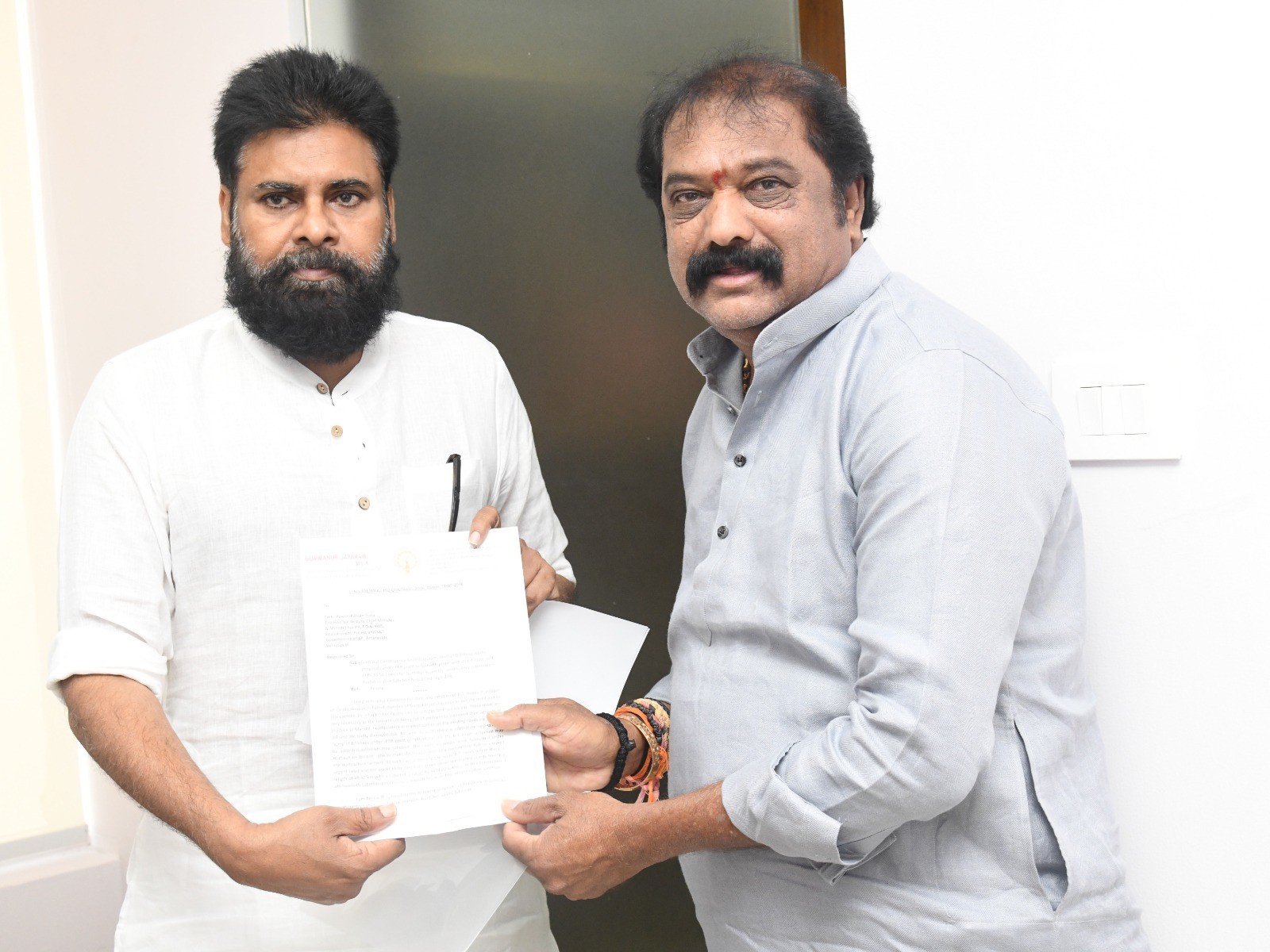 డిప్యూటీ సీఎంను కలిసిన ఎమ్మెల్యే జయరాం