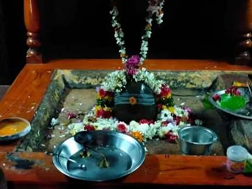 శ్రీ దుర్గా భోగేశ్వర స్వామికి ప్రత్యేక పూజలు