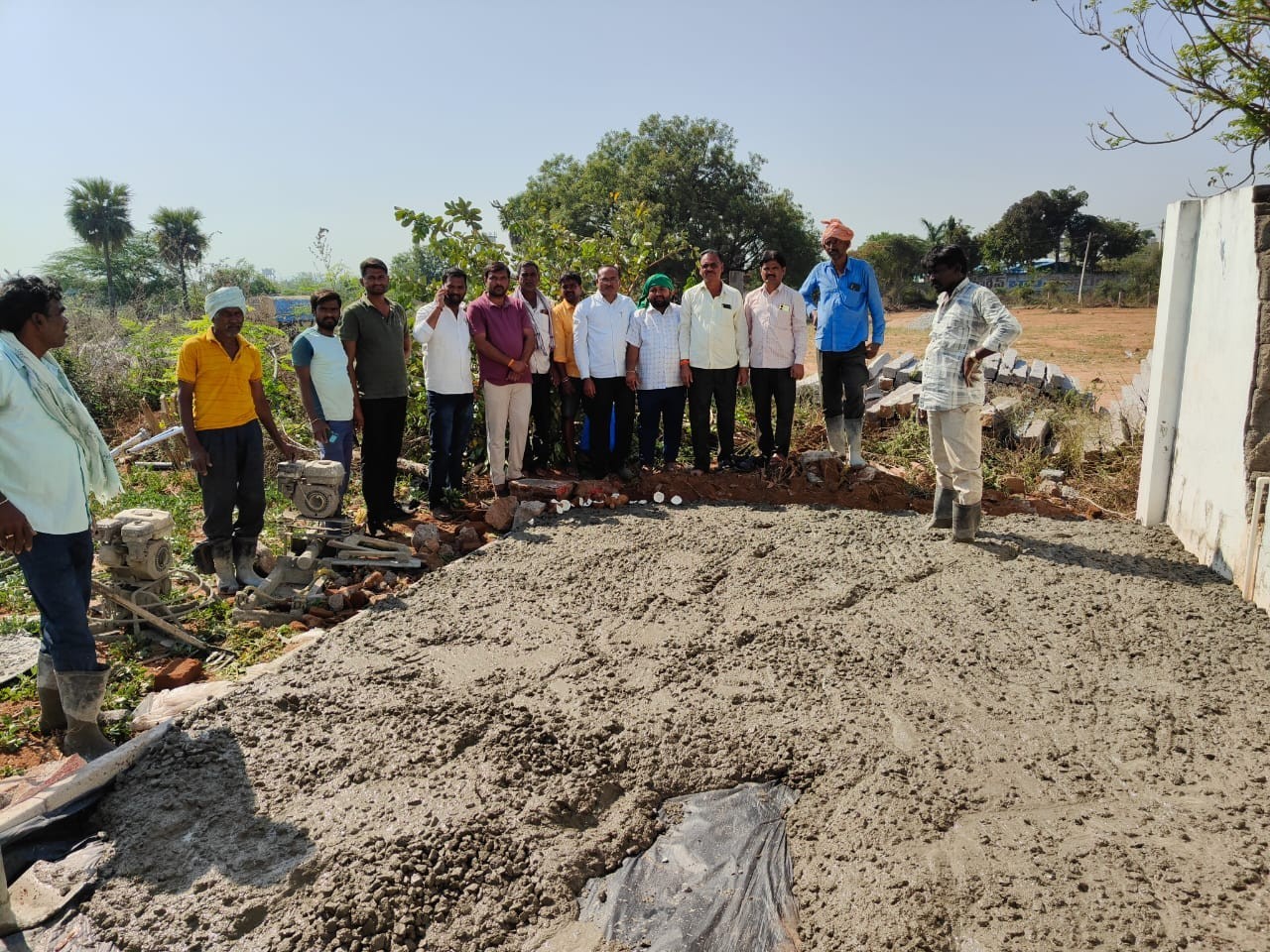 బీచ్యతండాలో సీసీ రోడ్లు ప్రారంభం..