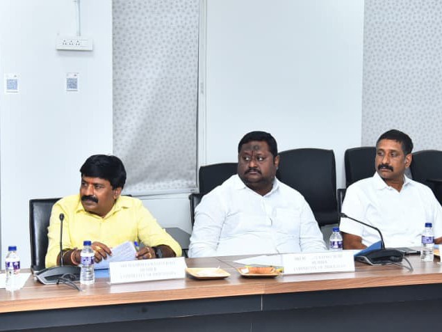 ప్రివిలేజ్ కమిటీ సమావేశంలో  పాల్గొన్న ఎమ్మెల్యే