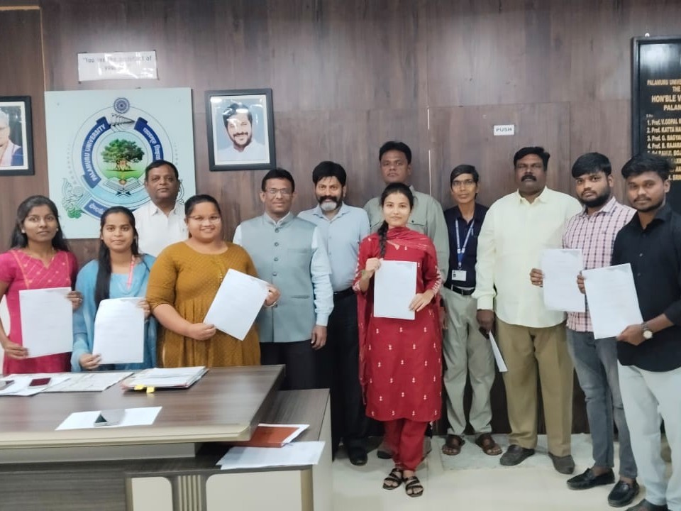 PUలో ప్లేస్‌మెంట్స్.. 9 మంది ఎంపిక