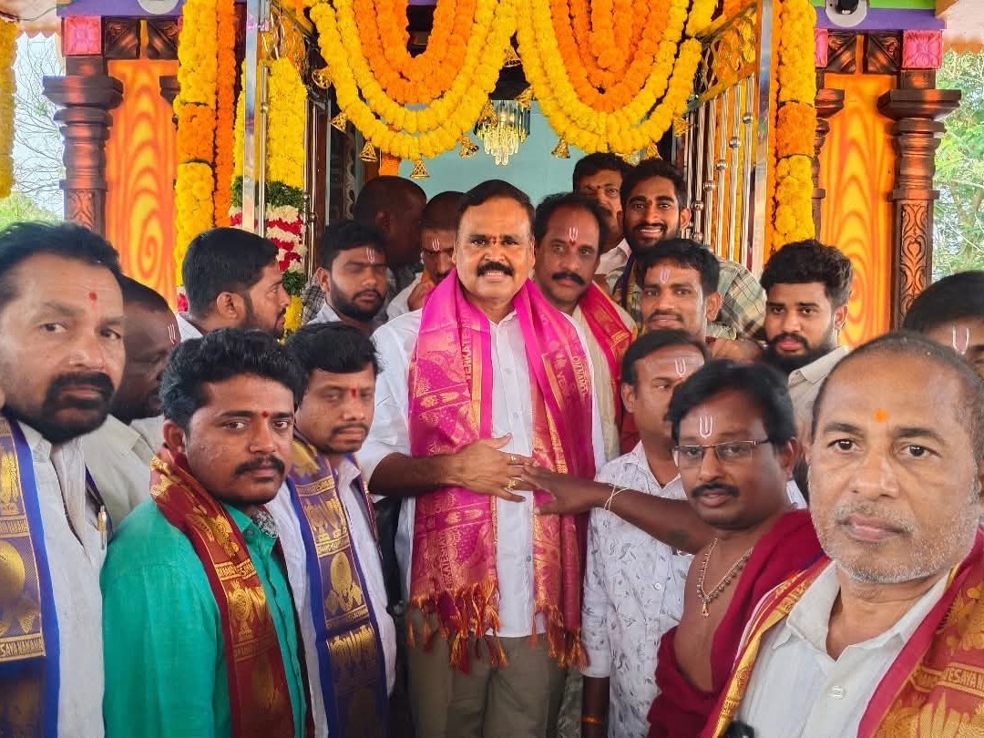 ఘనంగా శ్రీవారి విగ్రహ ప్రతిష్ట కార్యక్రమం