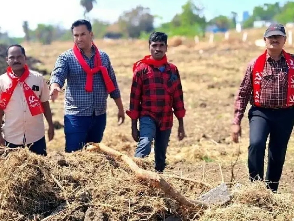 ‘పేదల భూములు ఆక్రమించే వారిపై చర్యలు తీసుకోవాలి’