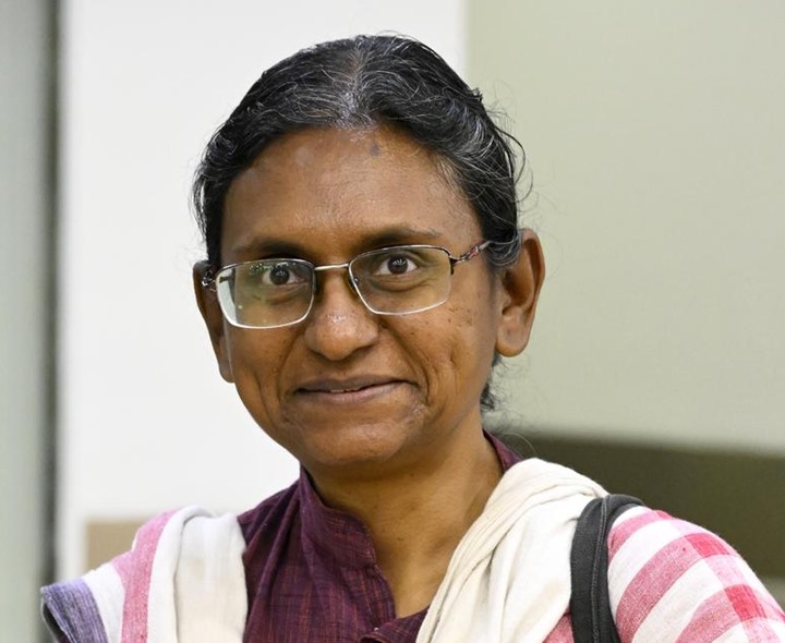 గాంధీ ప్రాజెక్టును ఆపండి: మీనాక్షి నటరాజన్‌కు లేఖ