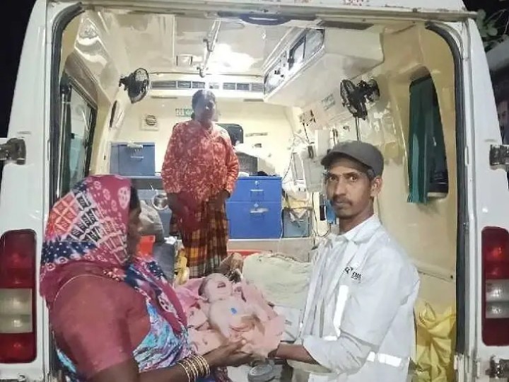 అంబులెన్స్‌లో ప్రసవం.. తల్లి బిడ్డ క్షేమం