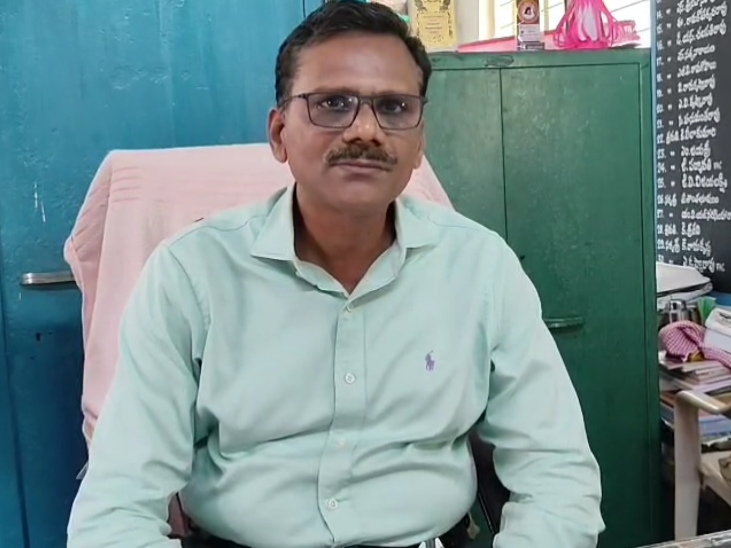 ఉపాధ్యాయుడిపై దాడి.. స్పందించిన DEO