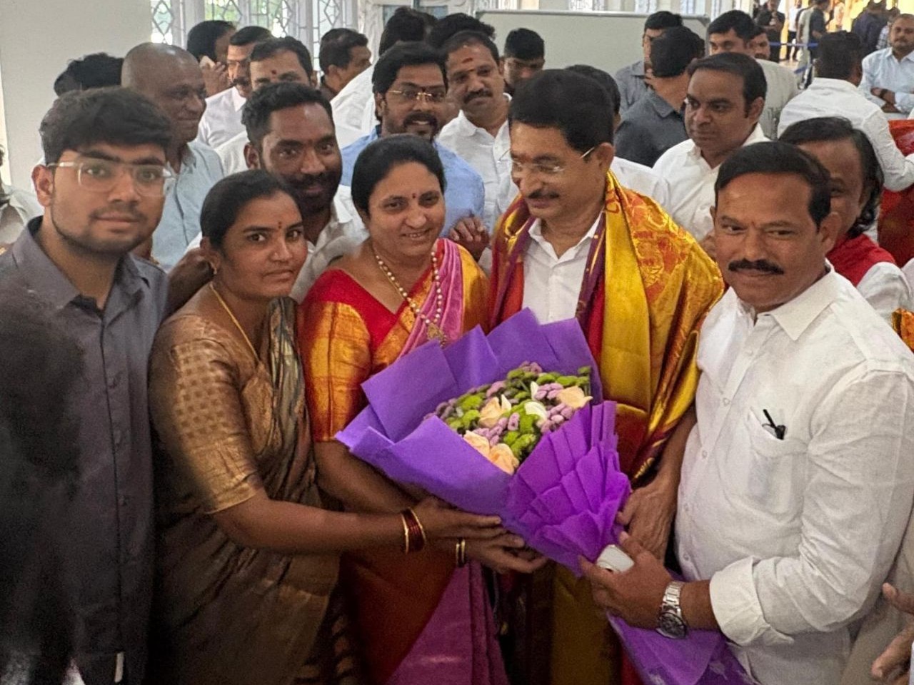 వేం నరేందర్ రెడ్డికి శుభాకాంక్షలు ఎమ్మెల్యే