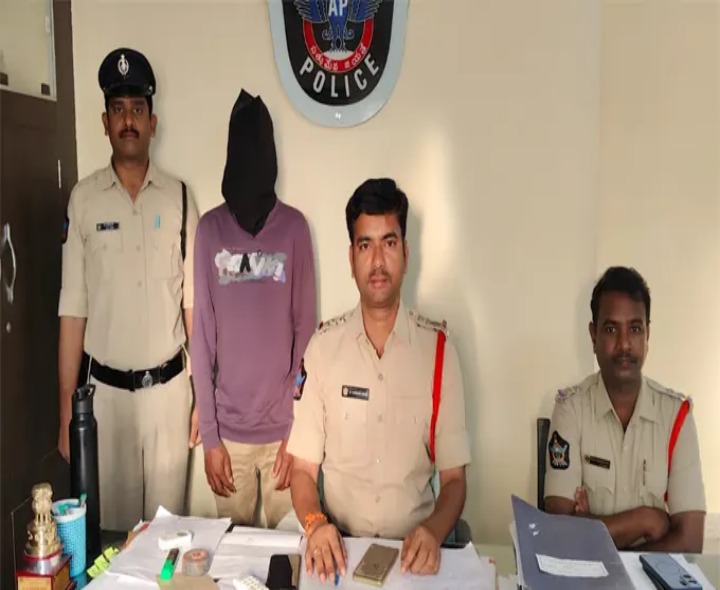 గంజాయి తరలిస్తున్న ఐదుగురు అరెస్ట్