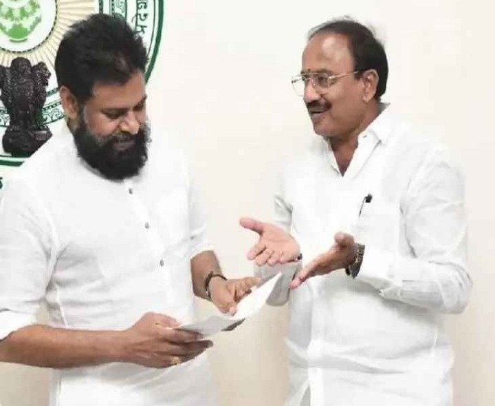 డిప్యూటీ సీఎంను కలిసిన MLA