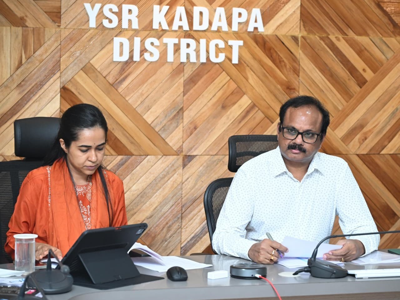 ‘భూసేకరణ, పరిహార ప్రక్రియ వేగవంతం చేయాలి’