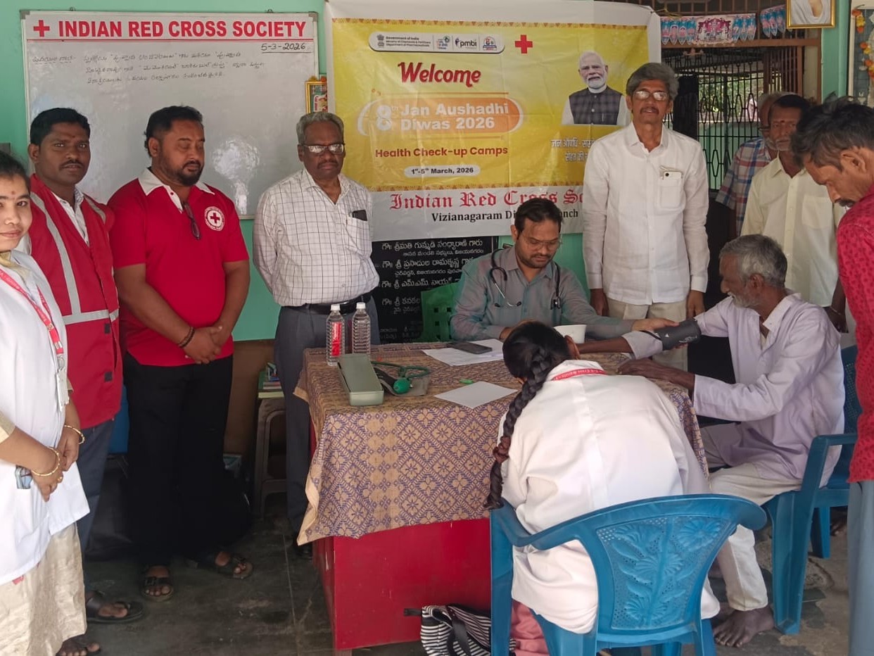 నిరాశ్రయుల వసతి గృహంలో ఉచిత వైద్య శిబిరం