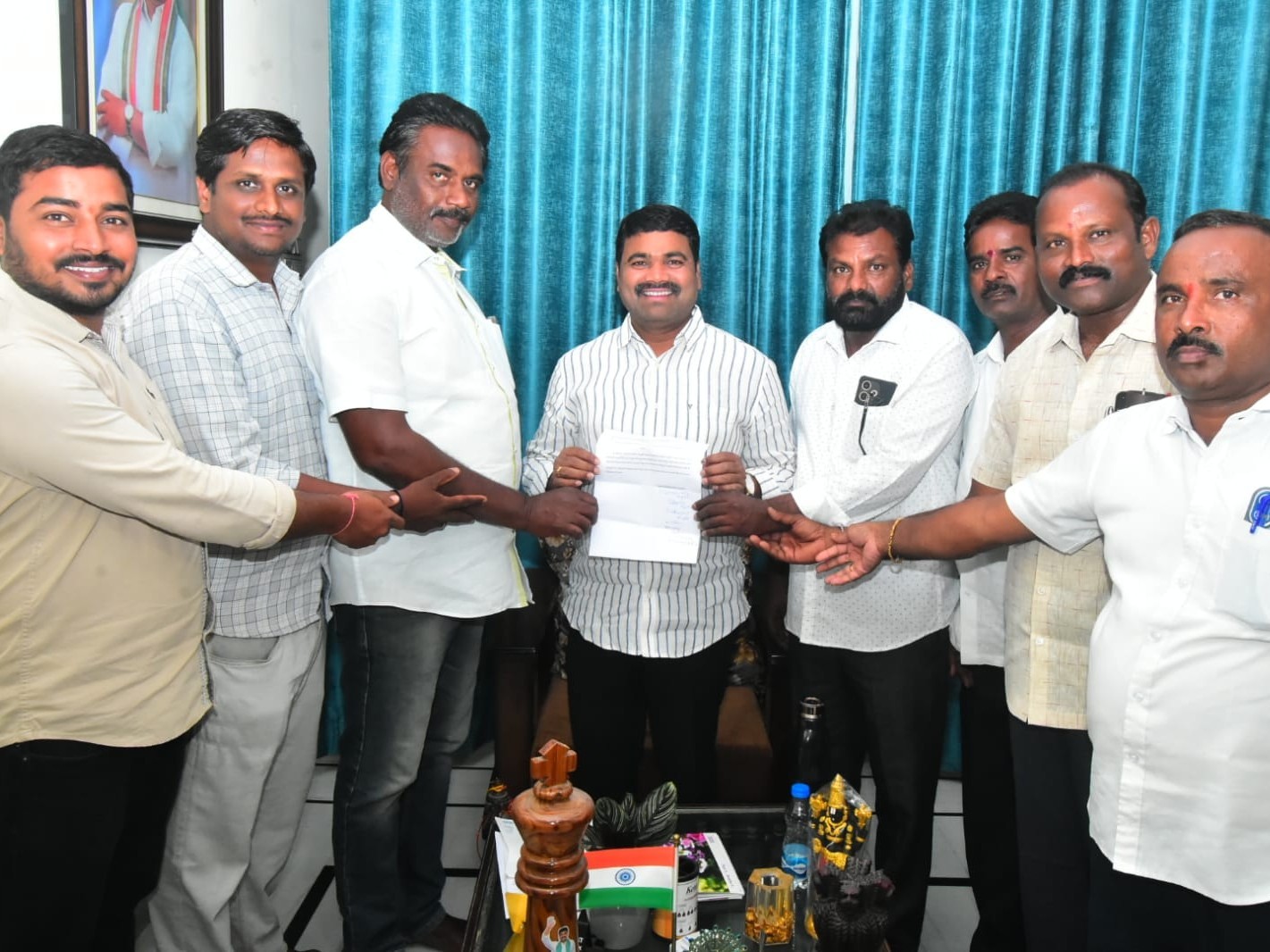 ‘డబుల్ రోడ్డుకు నిధులు మంజూరు చేయండి’