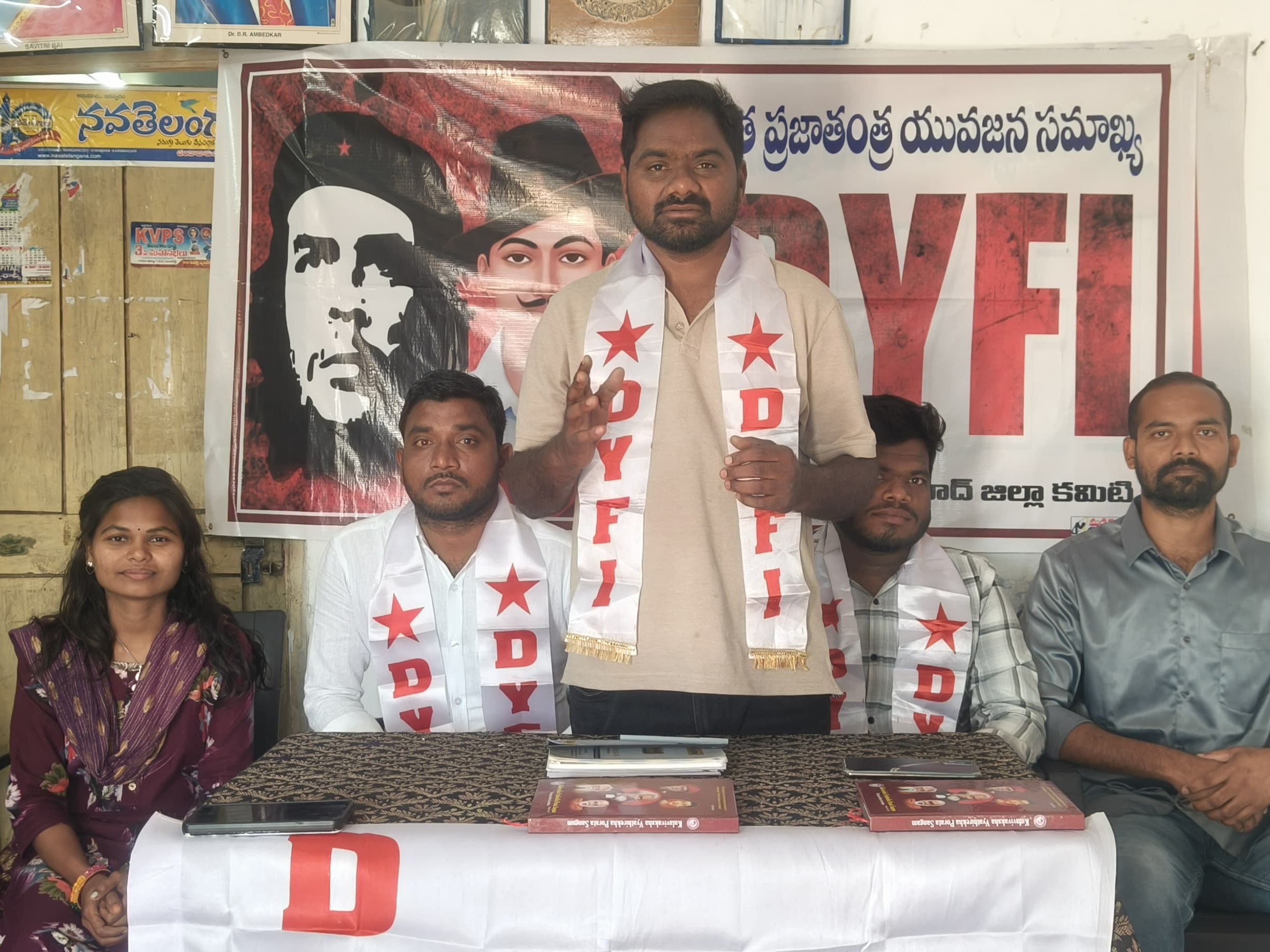 ‘నిరుద్యోగులకు ఉపాధి కల్పించడంలో ప్రభుత్వం విఫలం’