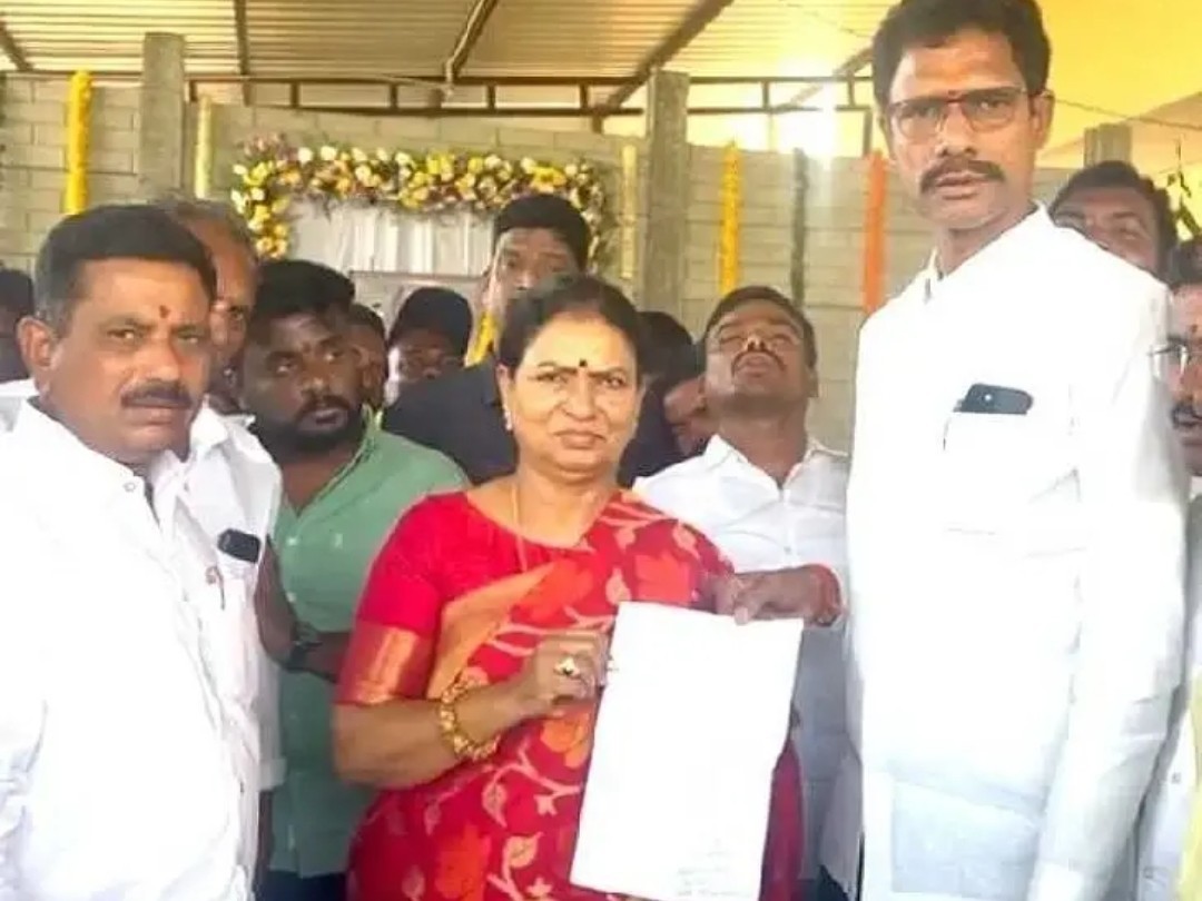 రైలు హాల్టింగ్ కోరుతూ ఎంపీకి విన్నపం