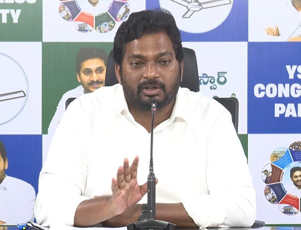 నిరుద్యోగులను చంద్రబాబు మోసం చేశారు: MLC