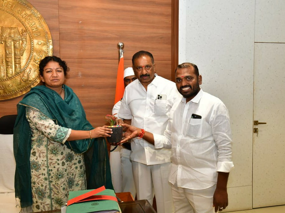 కలెక్టర్‌ను కలిసిన మేయర్ సునీల్ రావు