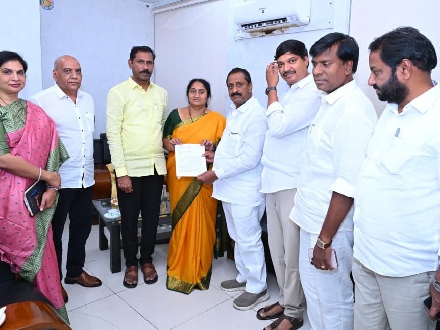 చేనేతల సమస్యలు పరిష్కరించాలి: ఎమ్మెల్యే