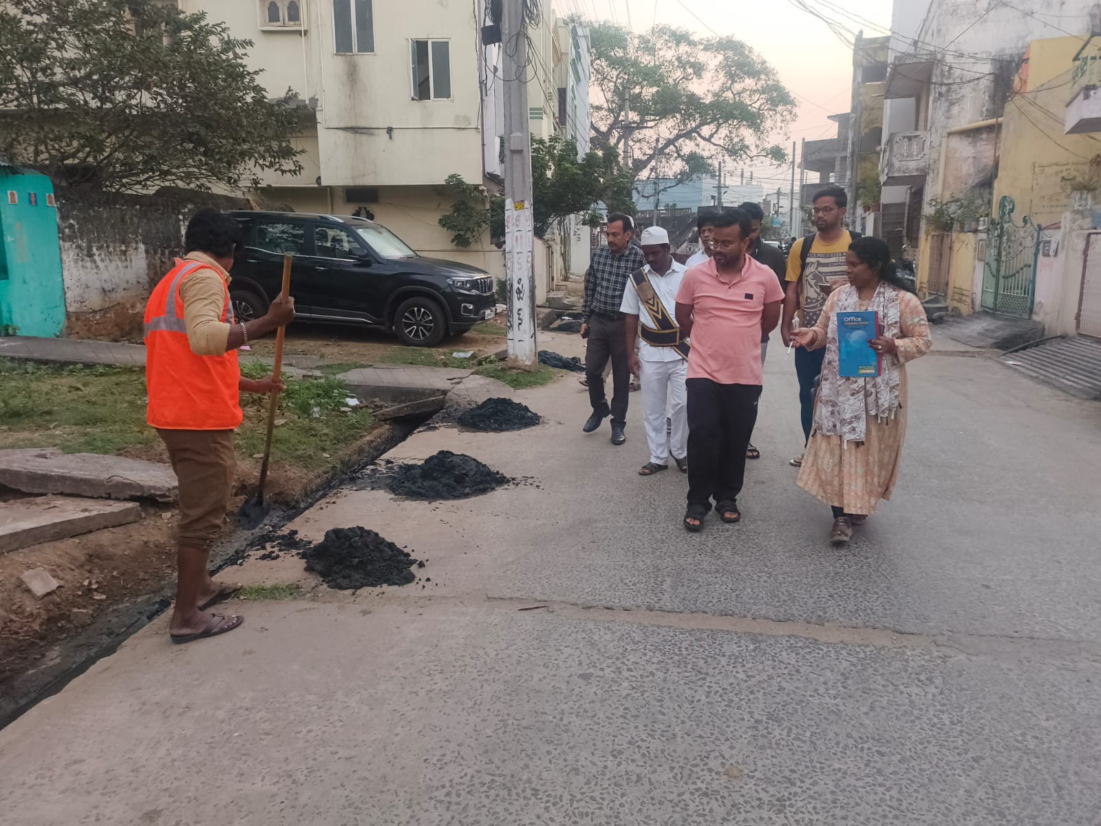 ‘పారిశుధ్య పనుల్లో అలసత్వం వద్దు’