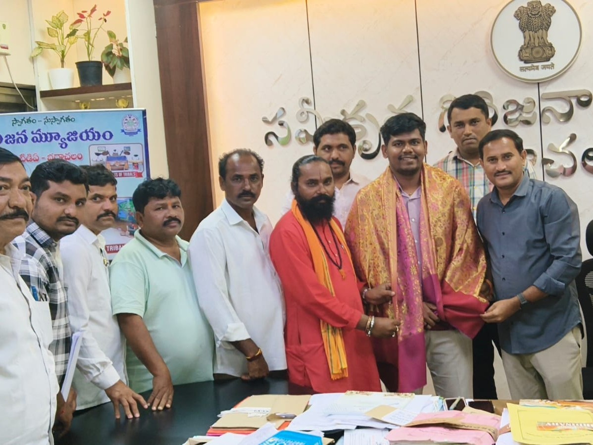 ఐటీడీఏ పీవోకు జేఏసీ వినతిపత్రం