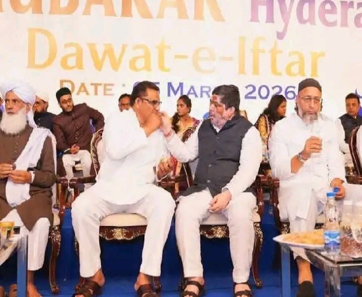 ఇఫ్తార్ విందులో పాల్గొన్న మంత్రులు