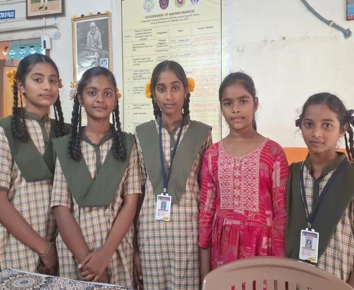 ఈ అమ్మాయిల మనసు ‘బంగారం’