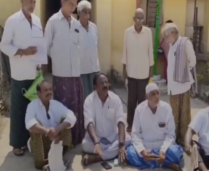 ‘తహశీల్దార్ డబ్బులు డిమాండ్ చేస్తున్నారు’