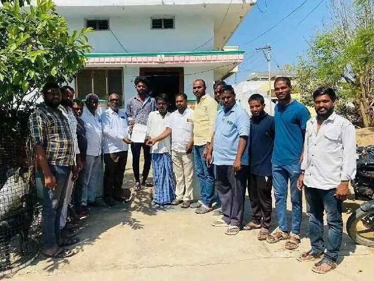 బాధిత కుటుంబానికి సీఎంఆర్ఎఫ్ చెక్కు అందజేత